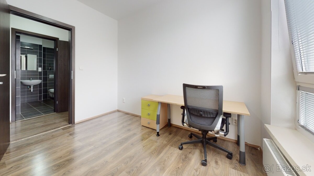 3i. byt 82m, 1x GP, rezidencia KOLÍSKY, ul. Ota Holúska, ZB - 16