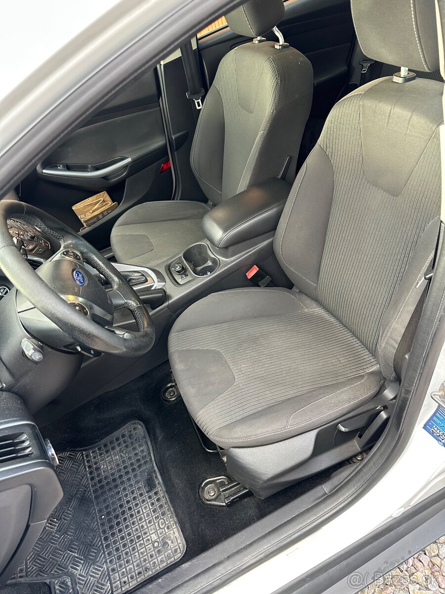 Ford focus kombi 1.6tdci 85kw - 16