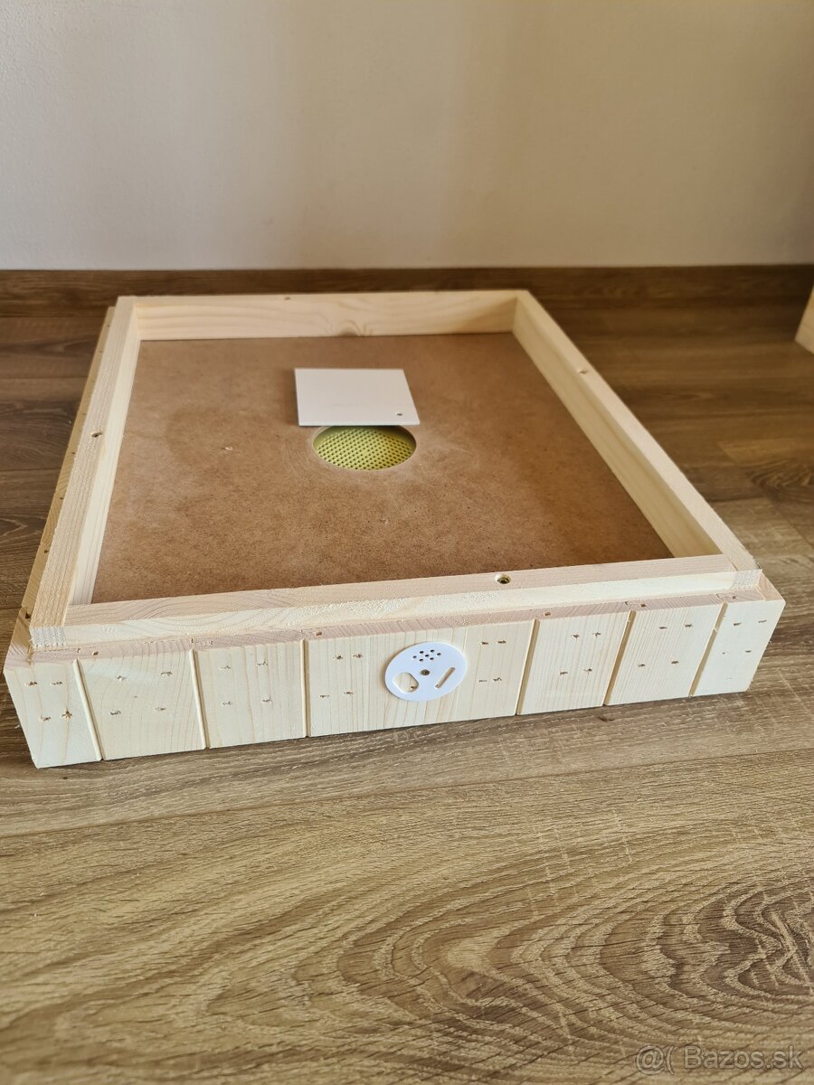 Predám nové včelie úle B10 a E10 a prislusenstvo - 16