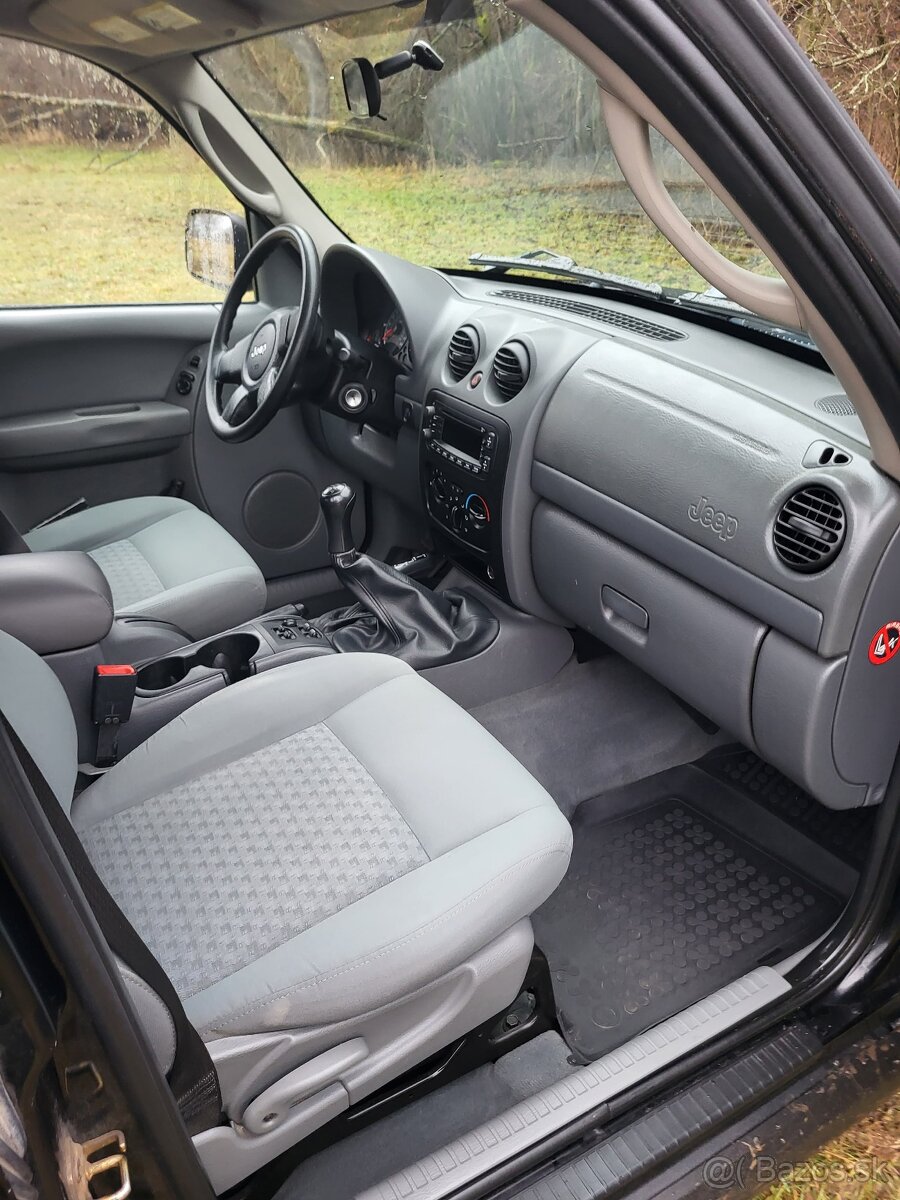 Jeep Cherokee 2.8 CRD 120 kW - 16