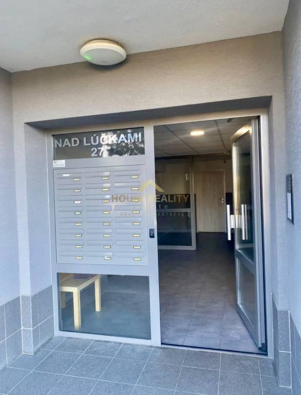 Pekný 3 izbový byt s lodžiou, ulica Nad Lúčkami, BA IV. Karl - 16