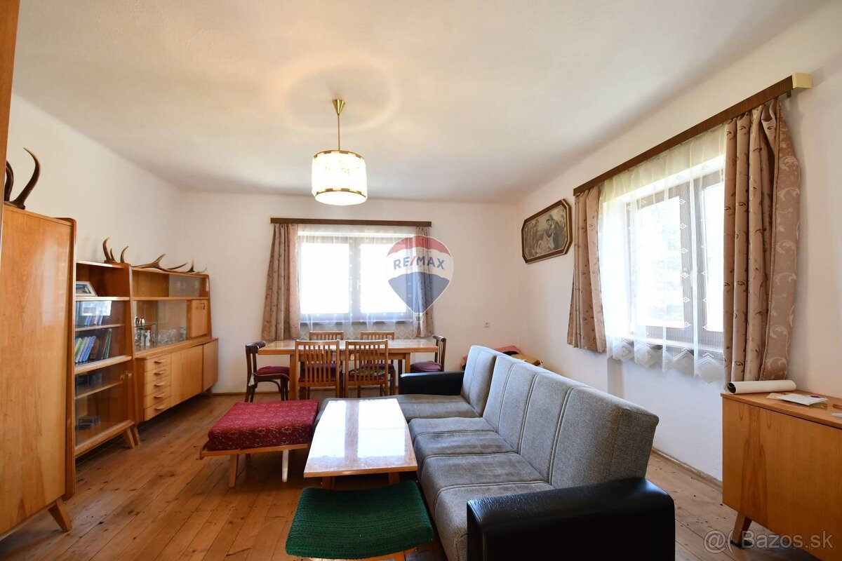 Rodinný dom s dvoma vstupmi a veľkým pozemkom (1 041 m²) – O - 16