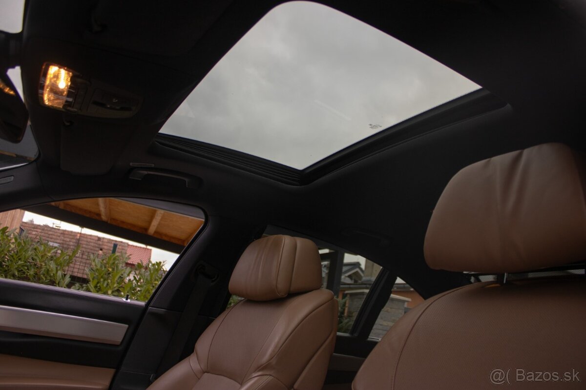 BMW Rad 7 740d xDrive 01/2011 - 16