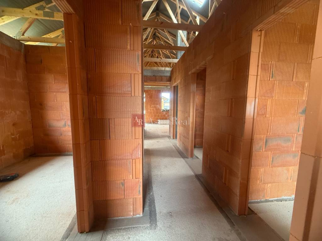 Praktický 4-izbový bungalov v novovybudovanej lokalite- Horo - 16