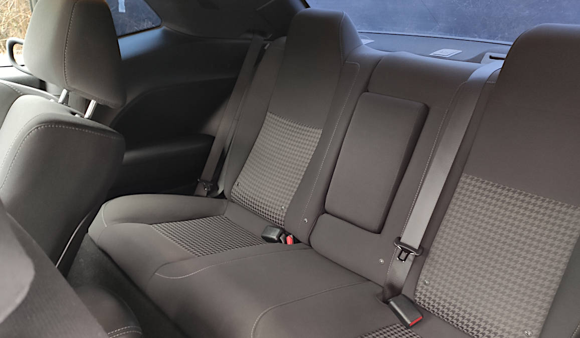 Dodge Challenger R/T - 16