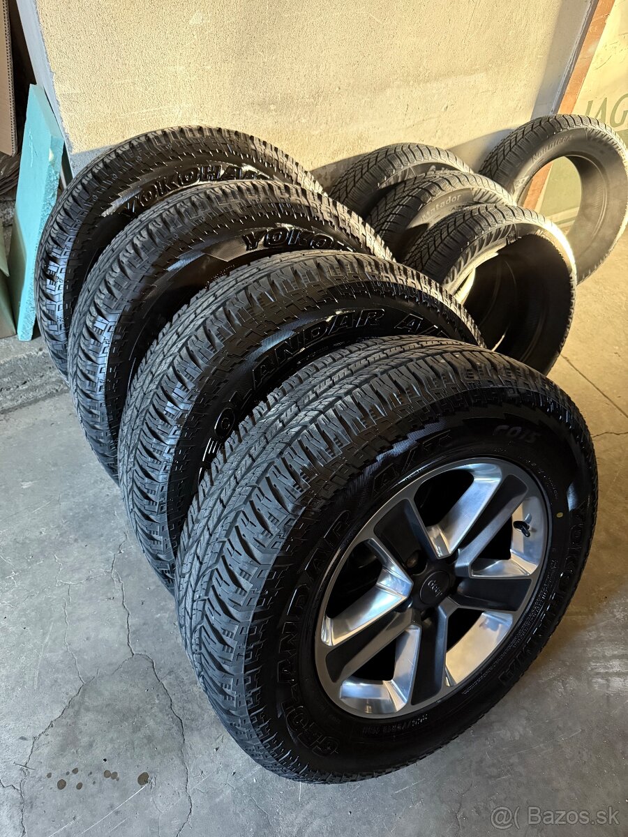 Jeep Wrangler Sahara - 16