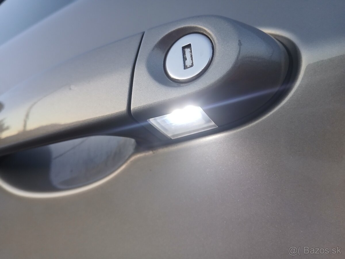 BMW Rad3 E90 Facelift 2010 - 16