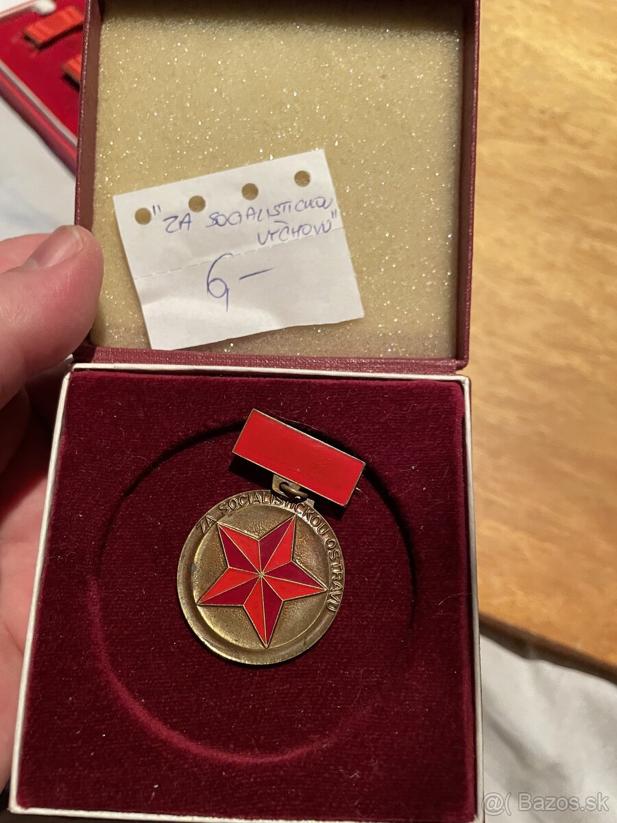 Vojenske odznaky 17 (Medajle) - 16