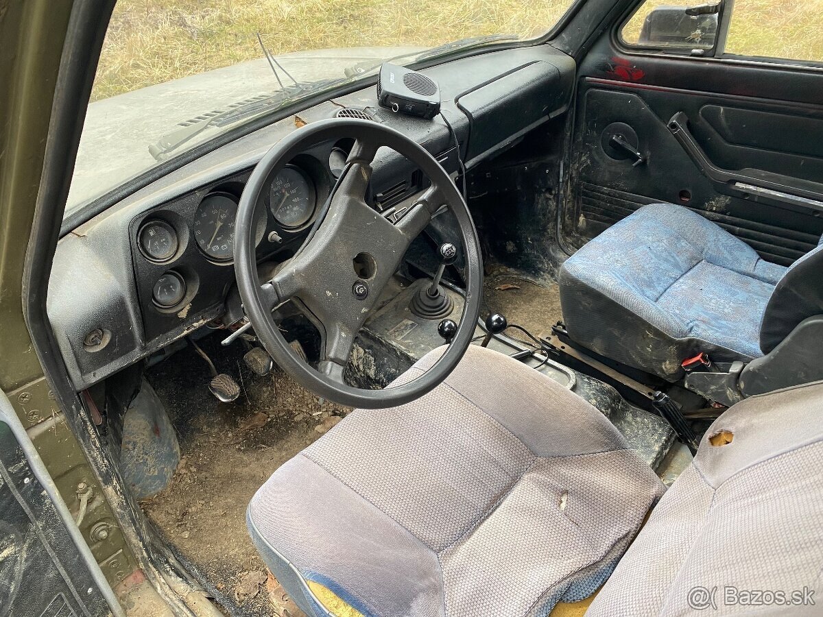 Lada Niva 1.6 - 16