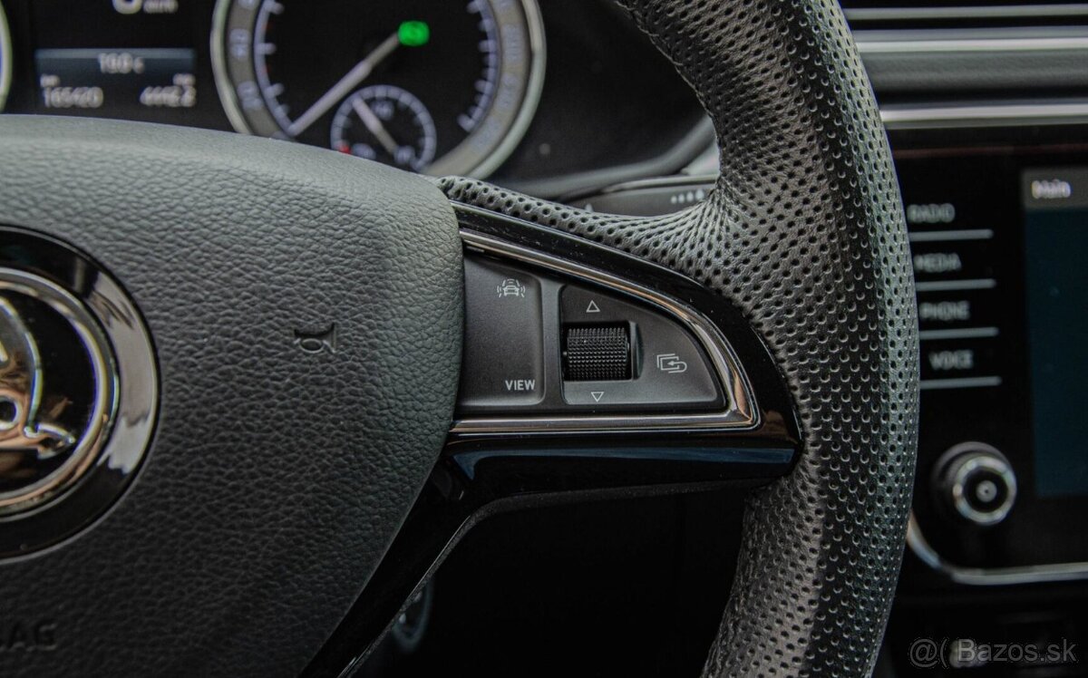 Škoda Superb 2.0 TDI SCR DSG - 16