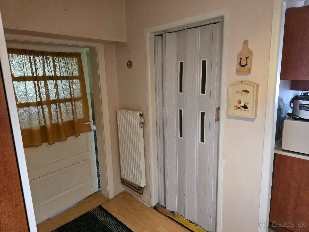 Útulná chalupa s hosp. budovou a záhradou 834 m² Podkylava - 16