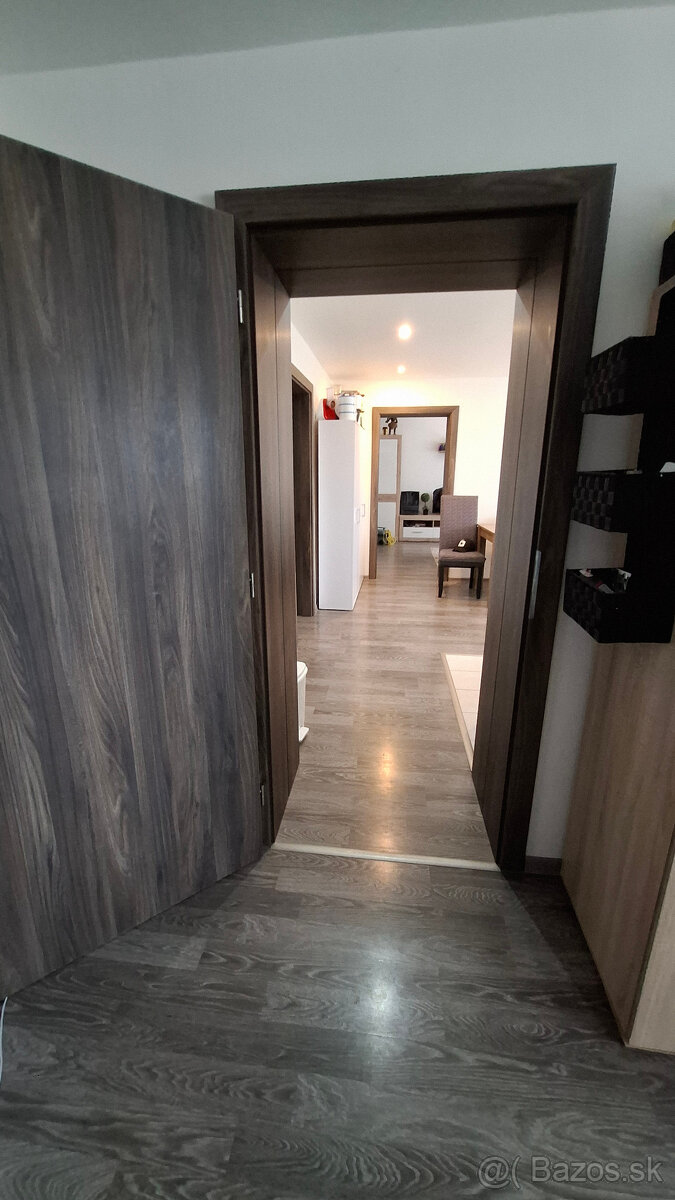 Na predaj slnečný a komfortný 4 izbový rodinný dom Senica. - 16