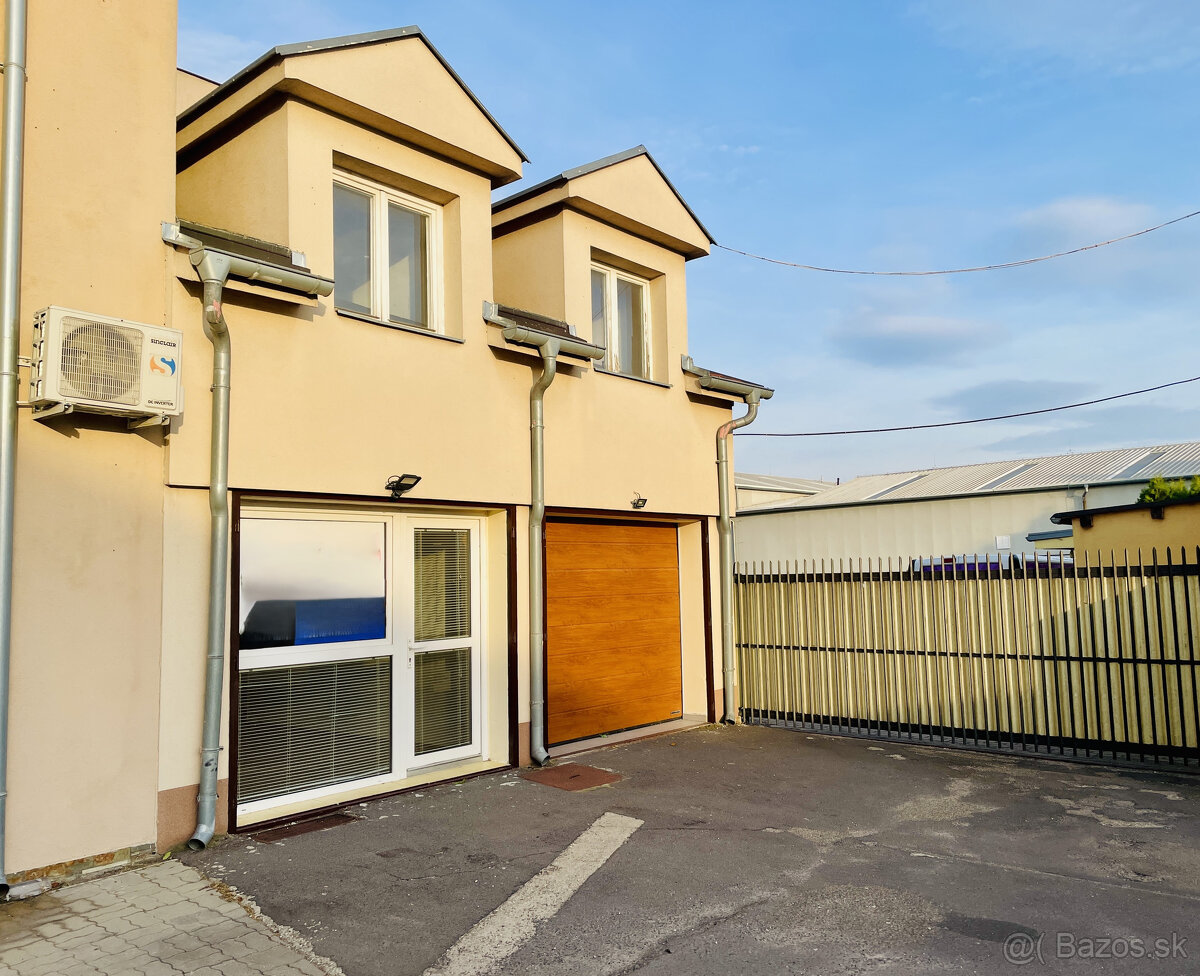 Viacúčelová budova v severnej časti mesta. - 16