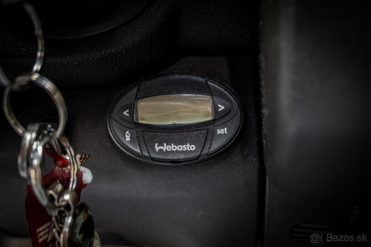 Nissan Pathfinder 2.5 dCi – 128 kW - 16