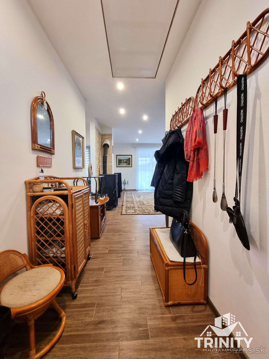Na predaj nádherný 3-izbový dom so zastrešenou terasou v obc - 16