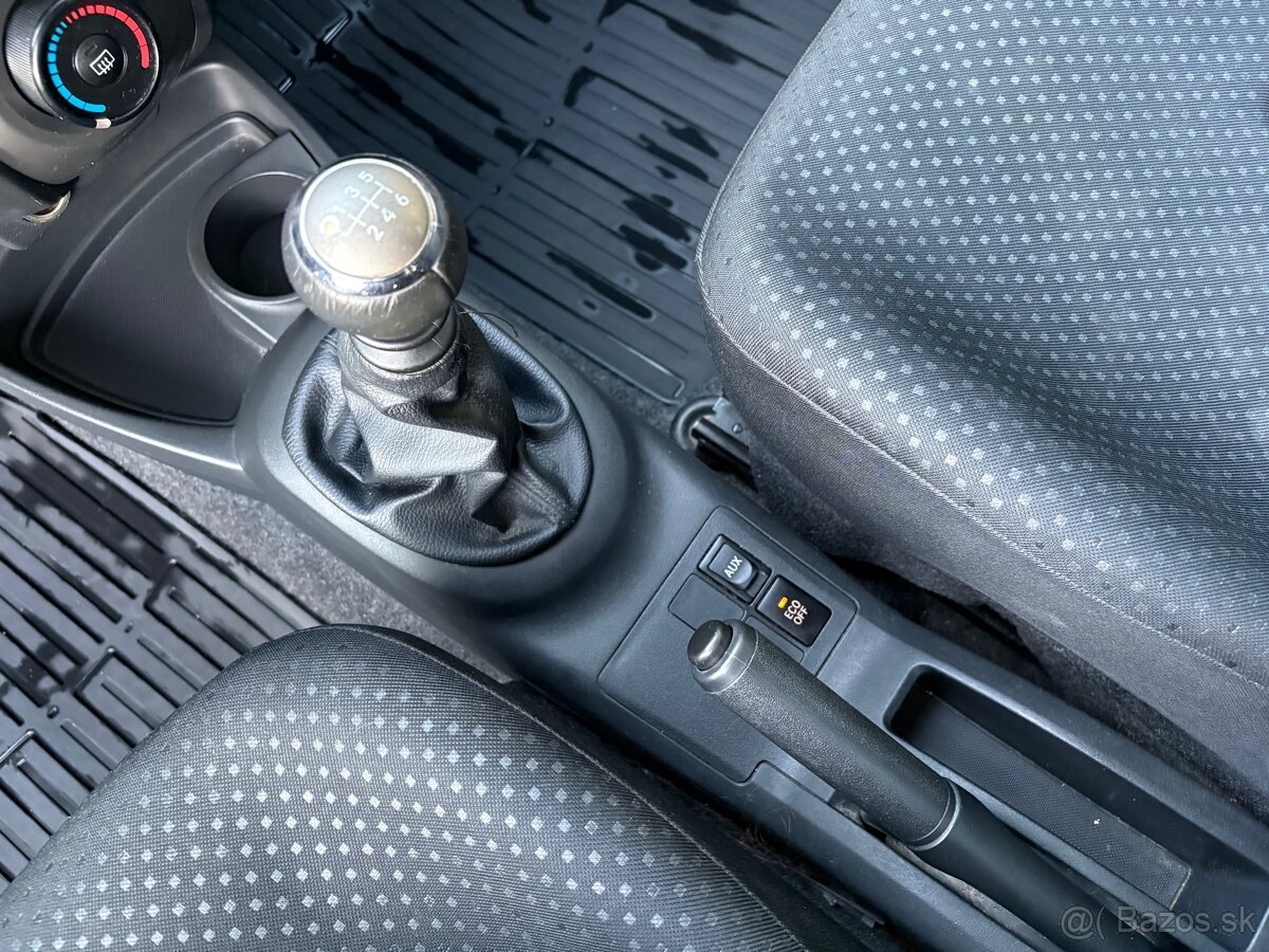 Toyota Yaris 1.33 VVT-i • 74kW • 2011 • STK/EK 03/2027 - 16