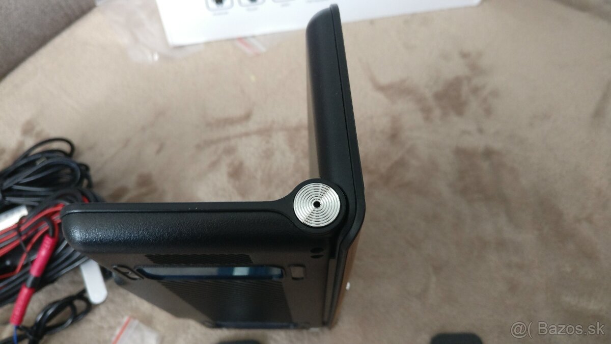 Centrálna multimedialna konzola do auta - 16