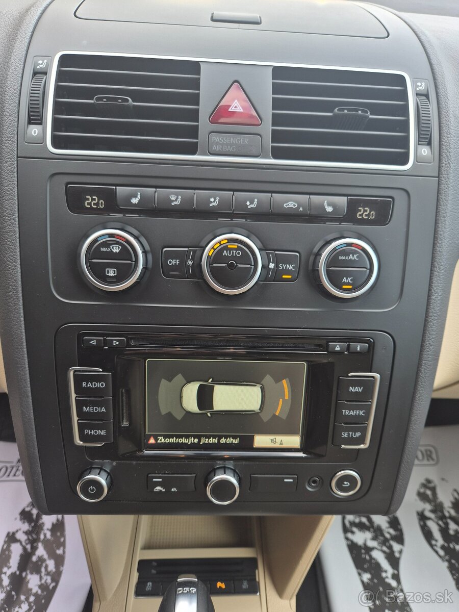 Volkswagen Touran 2.0TDI DSG Highline - 16