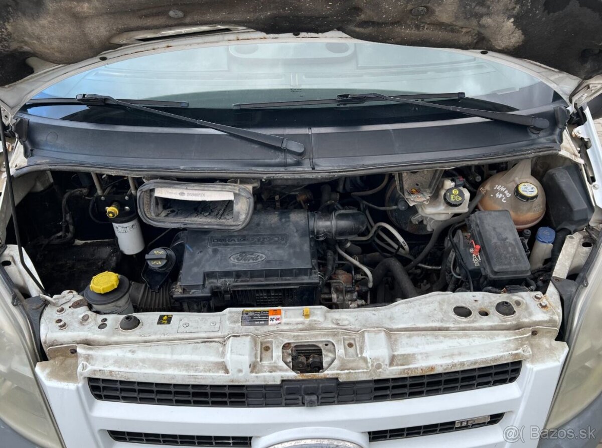 Ford Transit 2.2 TDCi 81kw 9 míst L2H2 - 16