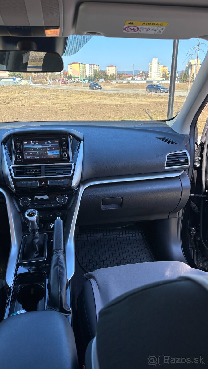 Predám Mitsubishi ECLIPSE CROSS ročník 2020 - 16