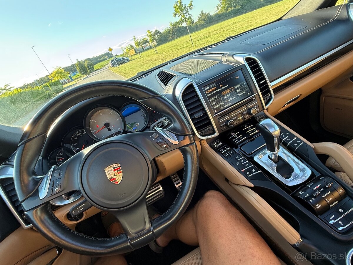 Porsche Cayenne S 4.2 V8 Diesel - 16