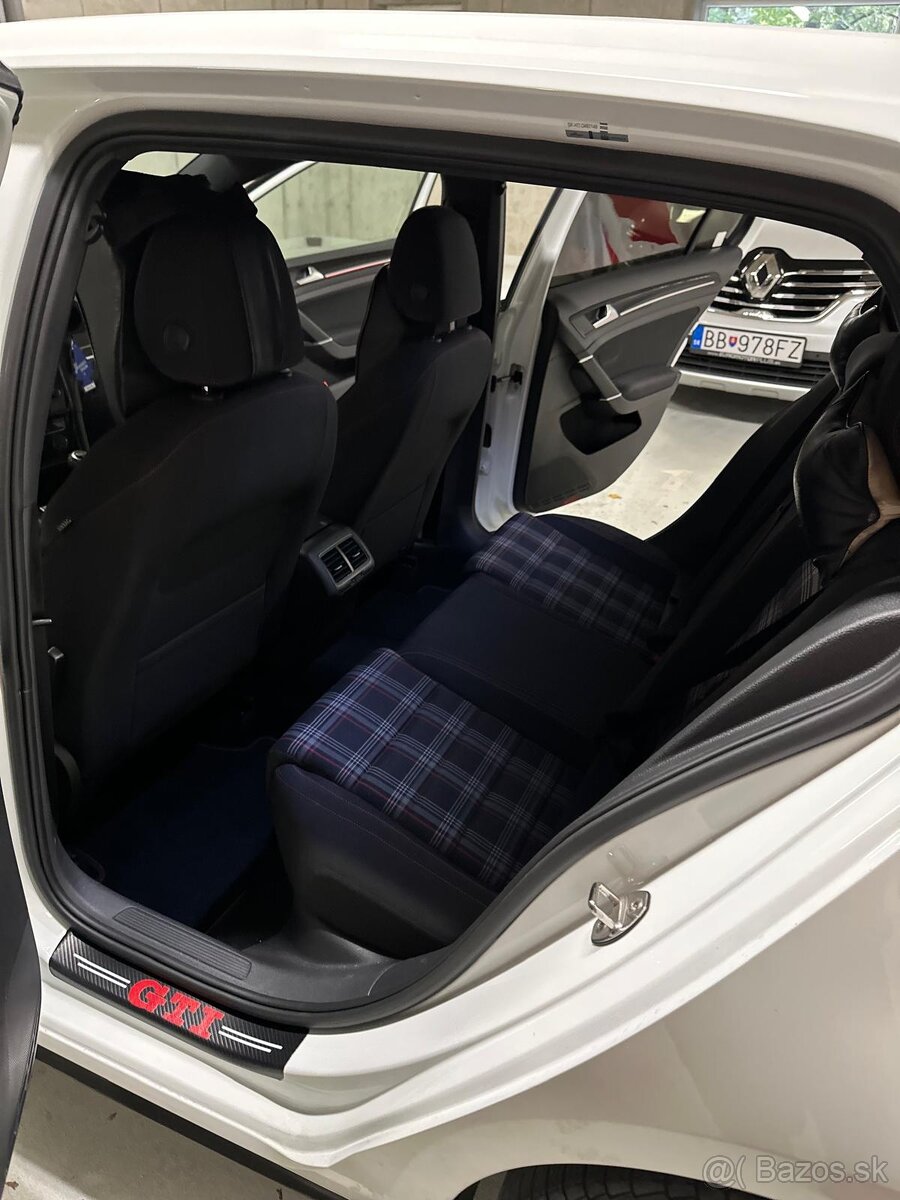 Volkswagen Golf GTi 2.0Tsi 2017 300ps M6 - 16