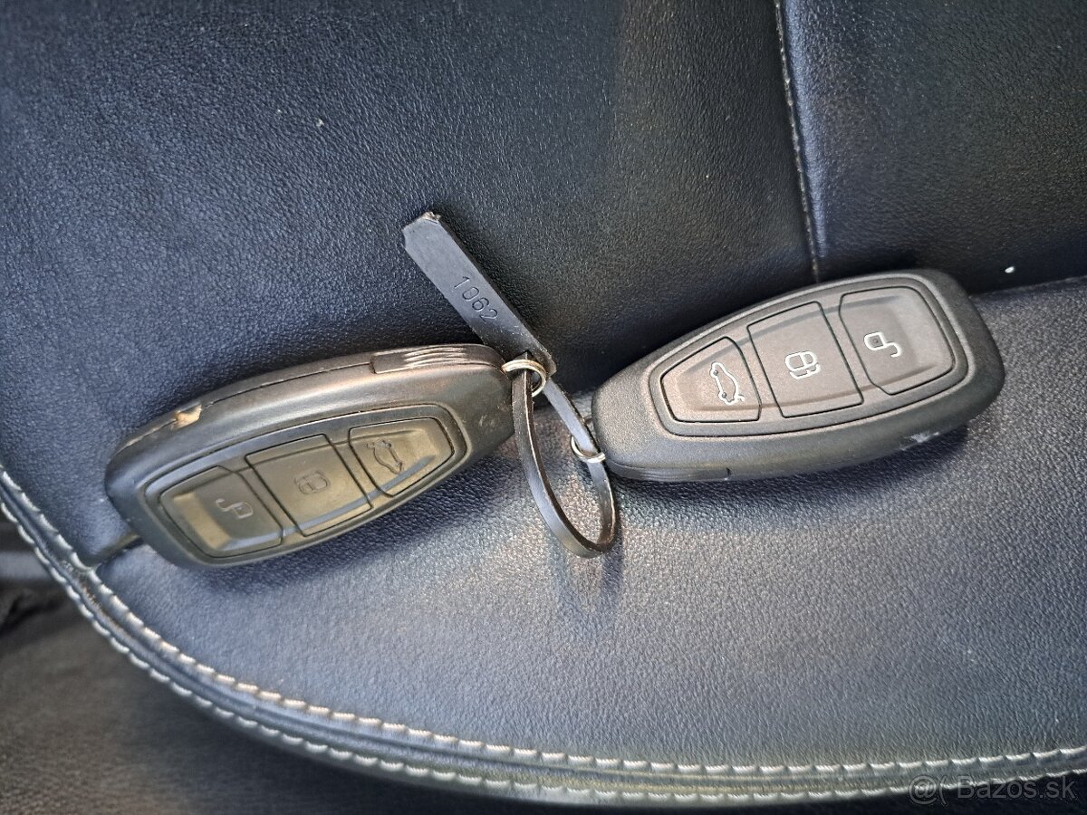 Ford S-Max 2.0TDCI,manuál, kůže ,výhřev,panorama ,bez koroze - 16