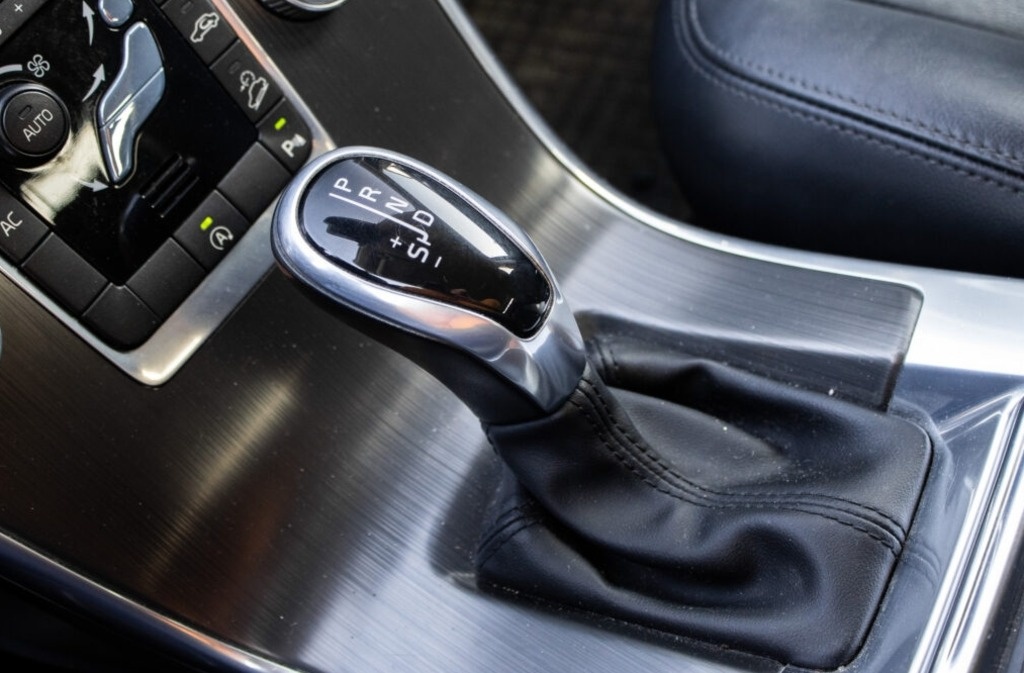 Volvo XC60 140kW (2015) - 16