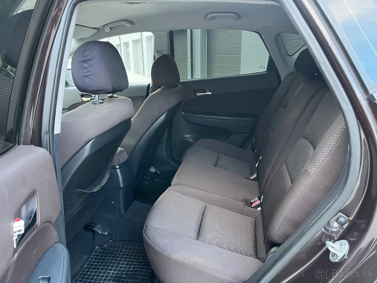 Predám Hyundai i30 1.6Crdi 85Kw R.v 2011. - 16