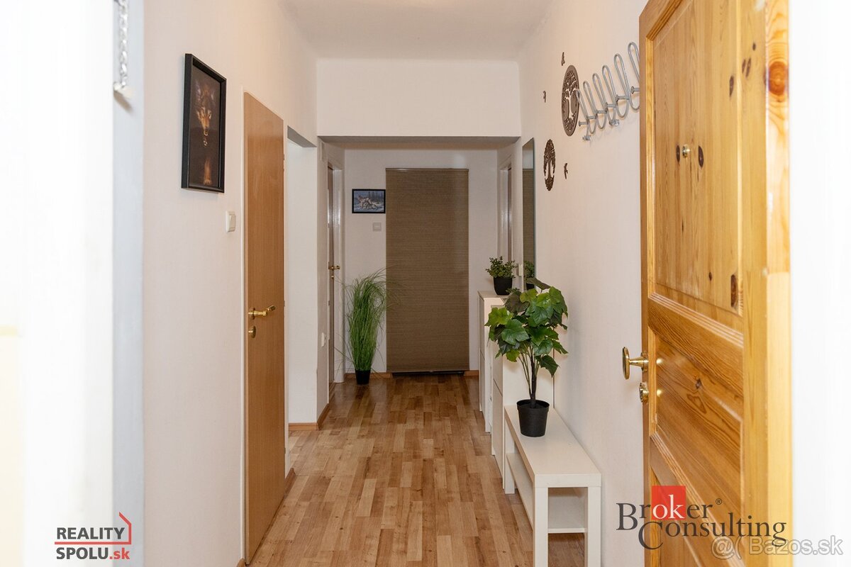 Predaj veľkého 2izb bytu s predzáhradkou - Galanta - 16