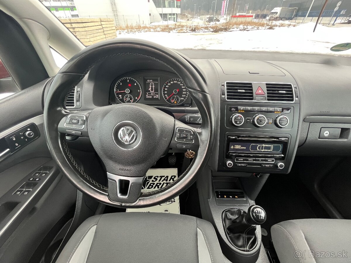 VW Touran 2.0TDI 7miest,Ťažné,Servis VW - 16