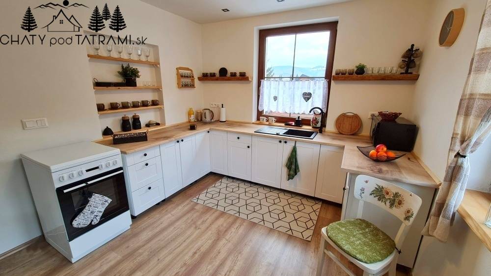 ZNÍŽENÁ CENA Veľkorysý 6i dom Nízke Tatry - 16