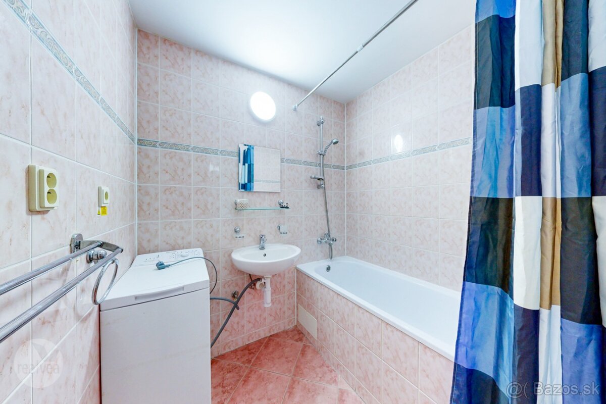 Na prenájom 2 izbový byt, čiastočne zariadený, Starý Juh, PP - 16