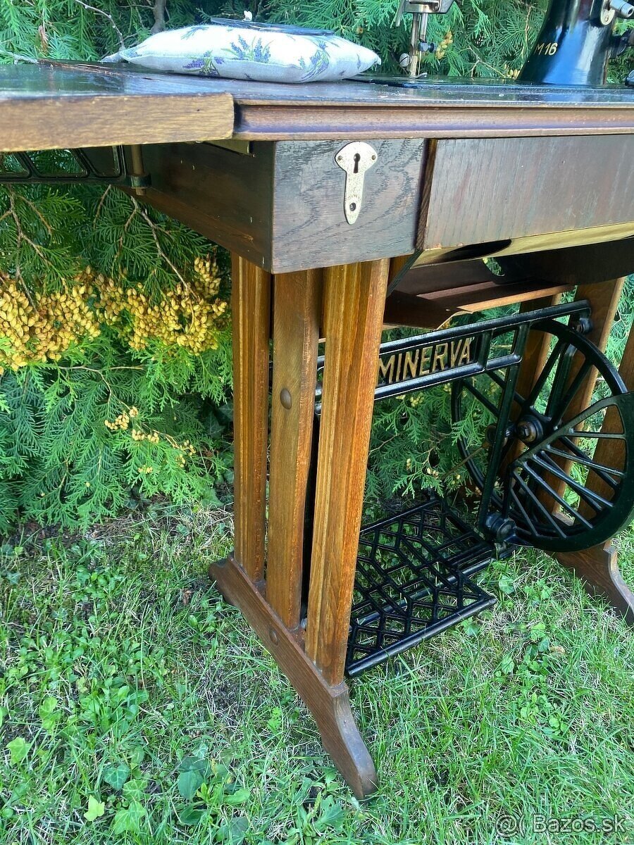 Šijací stroj MINERVA - 16