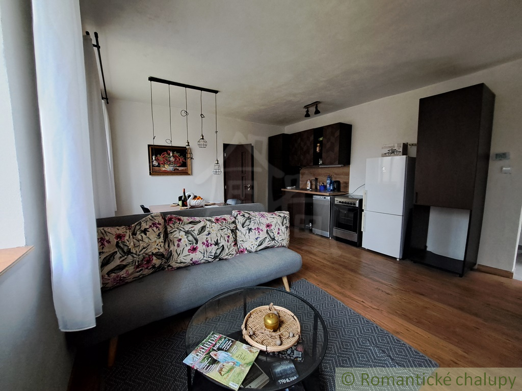 Dom uprostred lesa na samote - útočisko pred ruchom mesta - 16