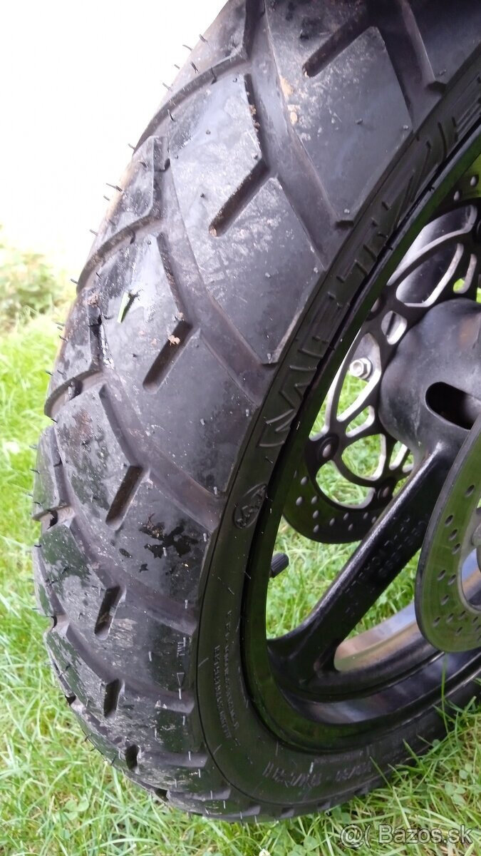 Suzuki DL650 Vstrom - 16