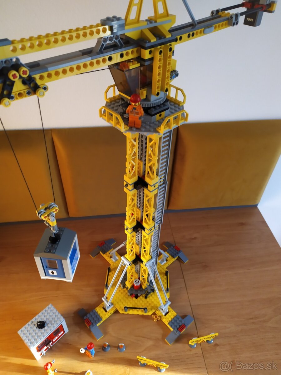 LEGO 7905 - Stavební jeřáb - 16