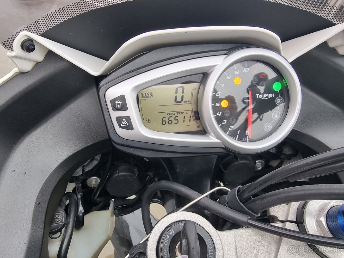 Triumph Tiger 1050 - 16
