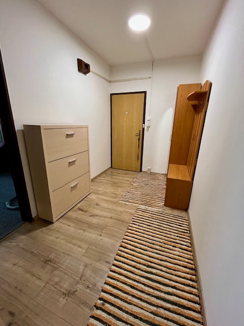 Veľký 3-izb. byt Klokočina, loggia, čiastočne zariadený - 16