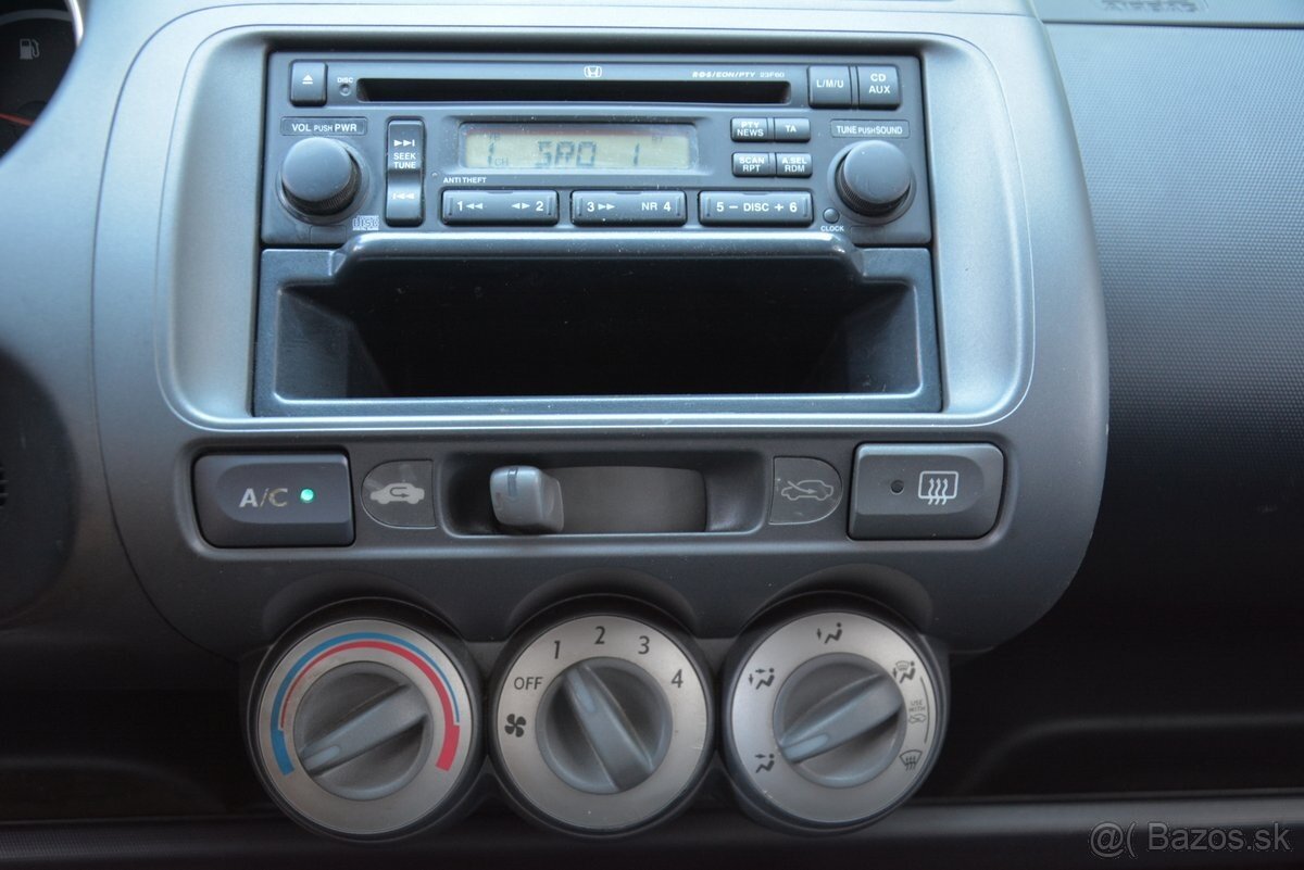 Honda Jazz 2006 1.20 benzin 1 Majitel SR - 16