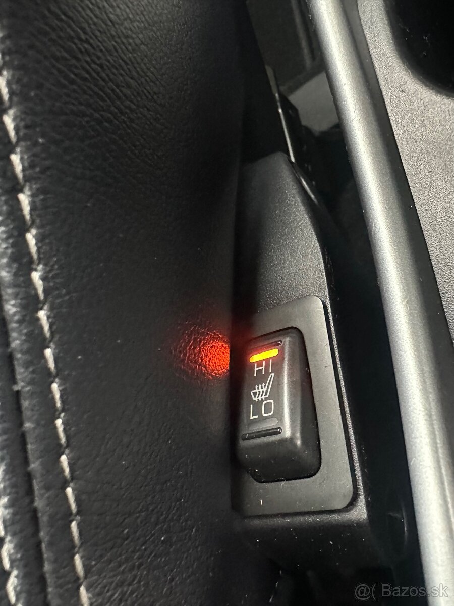 Mitsubishi Outlander 2.2 DI-D 130kw 2012 Klima BI-XENON PDC - 16