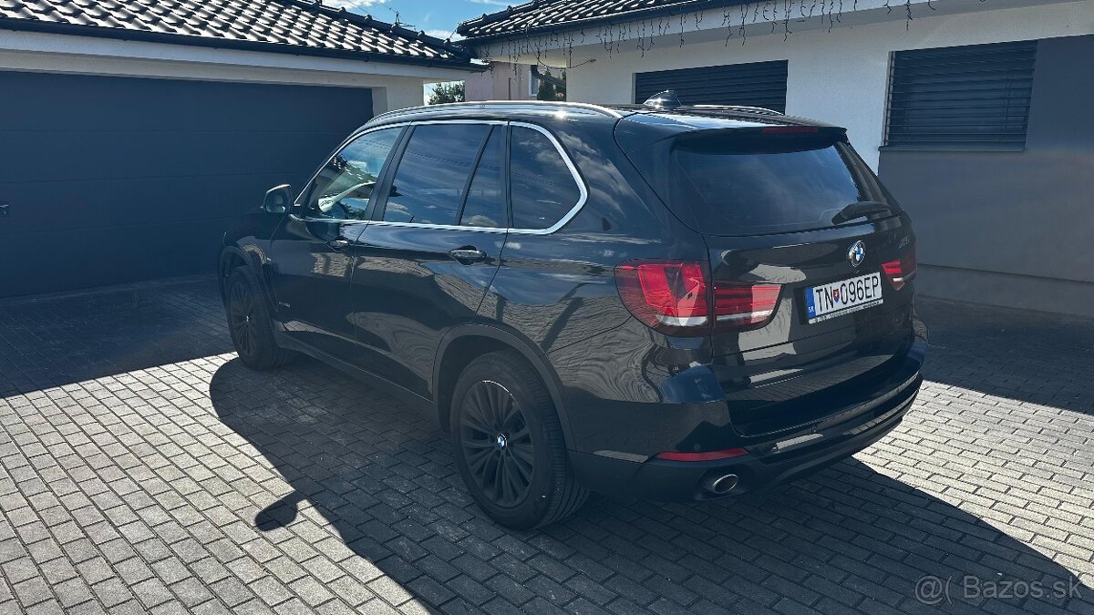 Ponúkam na predaj 7-miestne vozidlo BMW X5, ročník 2015 - 16