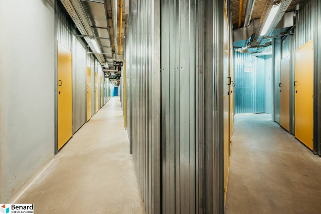 NA PREDAJ POSLEDNÉ TRI 3.IZBOVÉ BYTY TYP 5, KARPATSKÁ POPRAD - 16