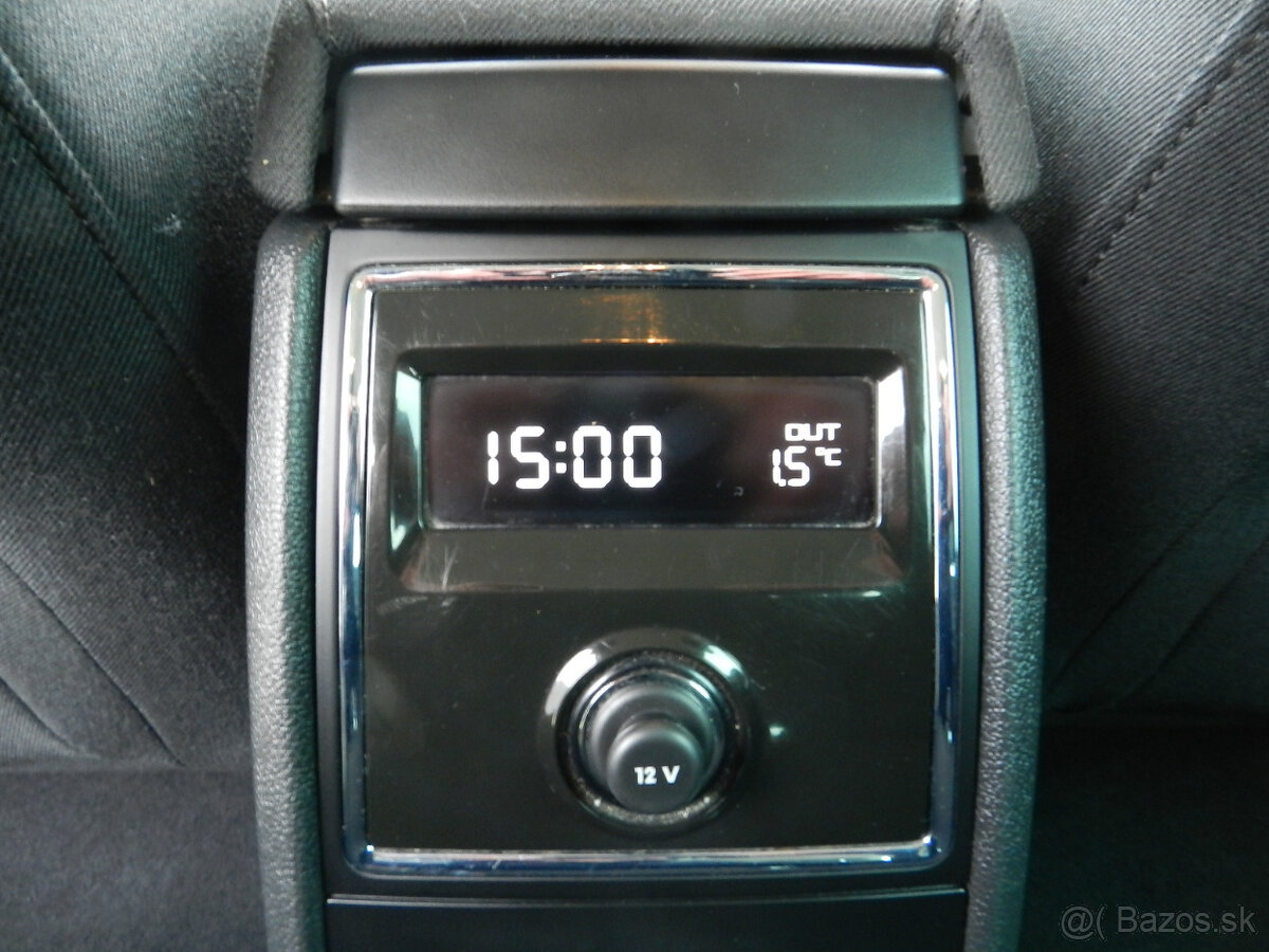 Škoda Superb Combi 2.0 TDI CR DSG - 16