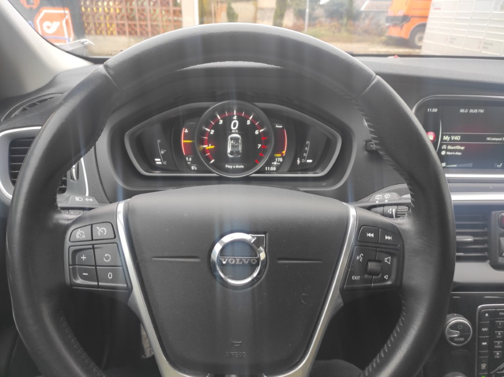 Volvo V40 Hatchback 90kw, automat benzín - 16