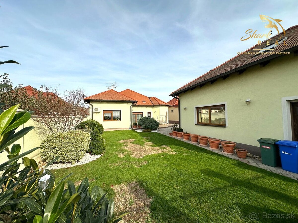 Krásny rodinný dom v centre Malaciek - 16