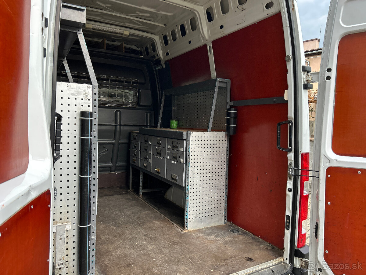 Iveco Daily 2.3, 7 miestne + regálový systém, odpočet DPH - 16