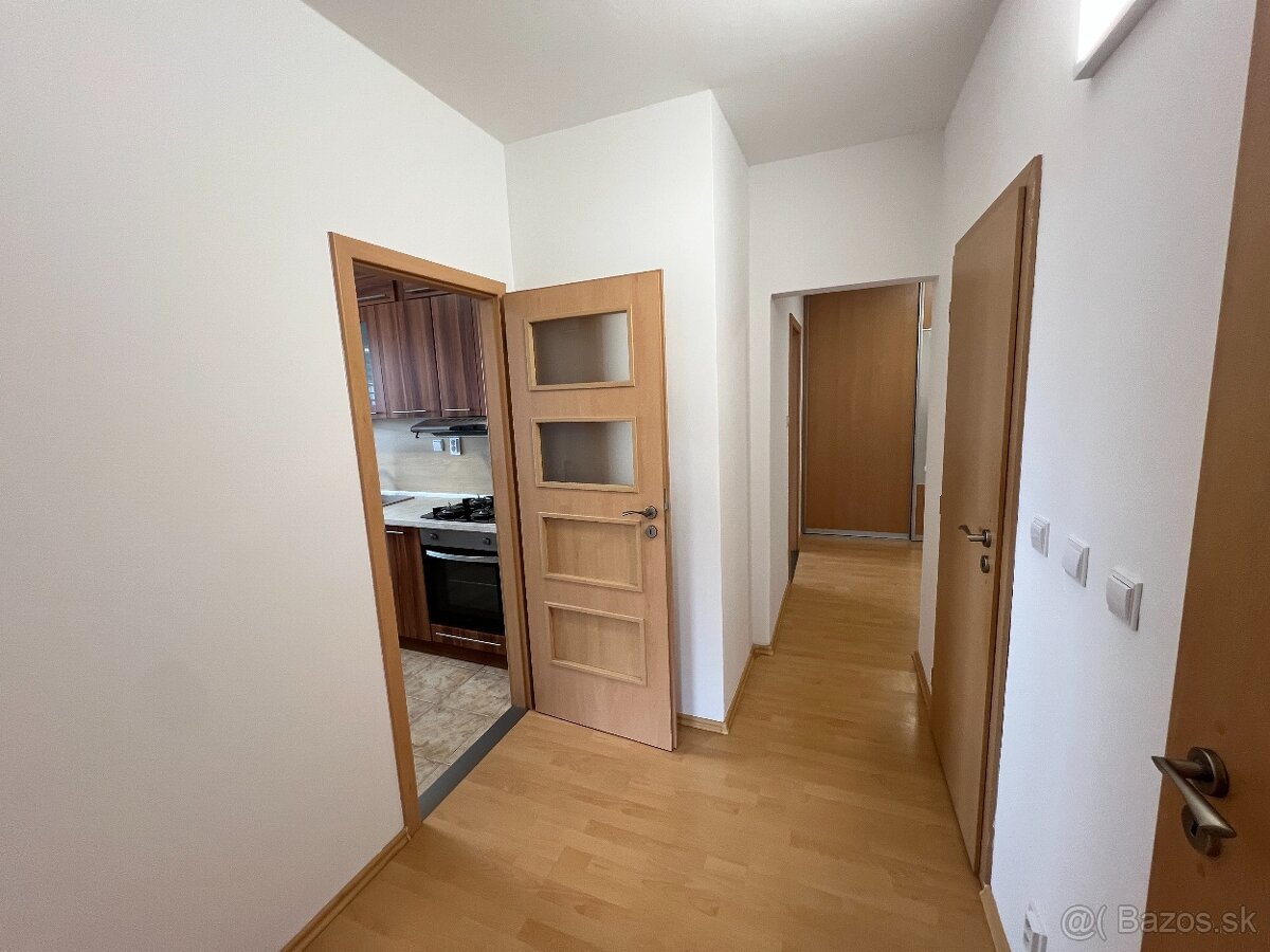 Prenájom 3 izb. zariadený byt J. Smreka, Bratislava - DNV - 16