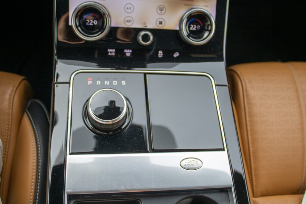 Land Rover RANGE ROVER VELAR HSE R-Dynamic 3.0 AWD - 16