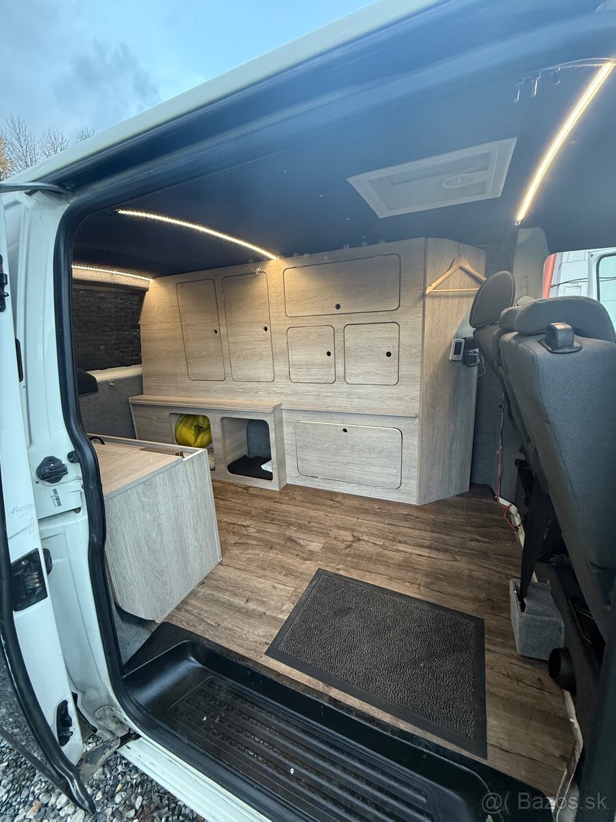 Predám VW T5 Transporter / Camper - 16